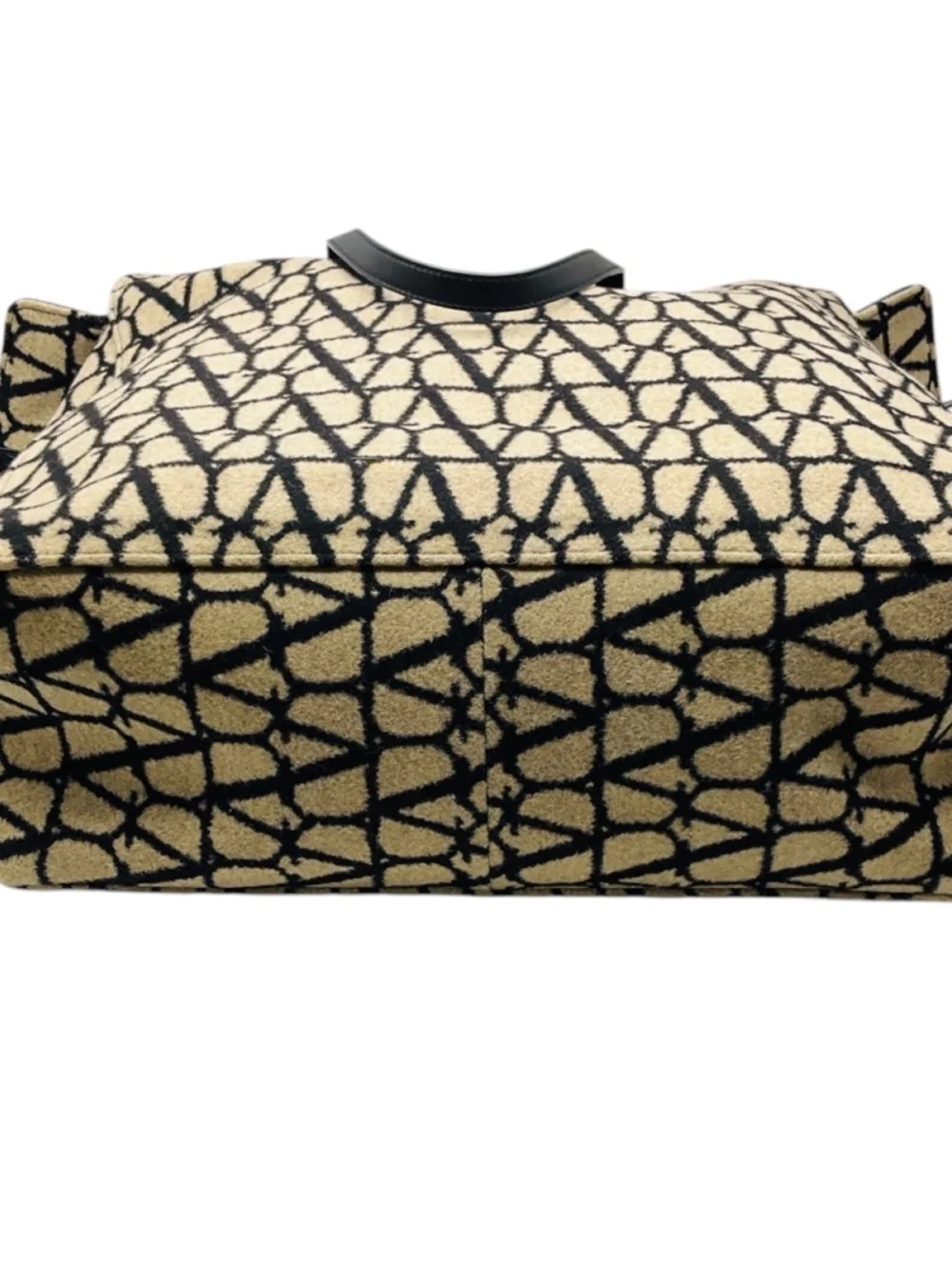VALENTINO BEIGE / BLACK VLOGO REVERSIBLE LARGE TOTE HANDBAG